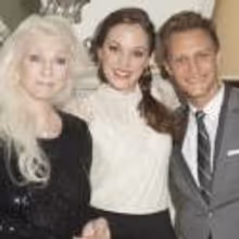Photo Coverage: Laura Osnes, Woody Harrelson, and More Visit Judy Collins at Cafe…