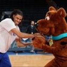 Photo Flash: SCOOBY DOO Visits New York Knicks