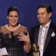VIDEO: Watch Robert & Kristen Lopez Accept Their Two Grammys for FROZEN
