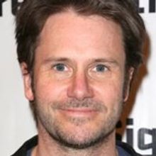 Josh Hamilton Joins Ewan McGregor, Maggie Gyllenhaal & More in Broadway-Bound THE…