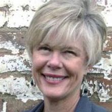 Cindy Walton Receives 'Honorable Mention' in 3rd National East End Arts Exhibit