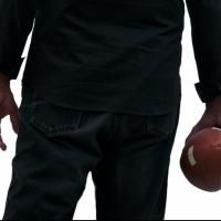 Former Philadelphia Eagles Quarterback Brings One-Man Show to Plays & Players…