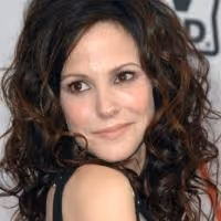 Mary-Louise Parker to Star in New Hallmark Film CHRISTMAS IN CONWAY