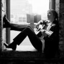 Suzanne Vega Performs at Lincoln Theatre Tonight