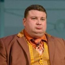 BWW Reviews: GA Shakespeare's ONE MAN, TWO GUVNORS is as Good as a Summer Comedy Gets