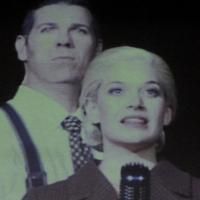 BWW Reviews: Jung, schön und geliebt... aber moralisch fragwürdig. Musicalklassiker…