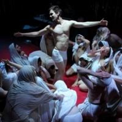 10 Spectacular Theatrical Experiences of 2014 - The Bold and Fantastic Works of the Last Season