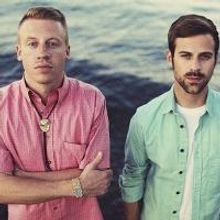Macklemore & Ryan Lewis Perform New Single on 2013 MTV MOVIE AWARDS Tonight