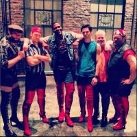 Photo Flash: Saturday Intermission Pics, July 27 - Michael Strahan Dons Some KINKY…