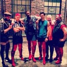 Photo Flash: Saturday Intermission Pics, July 27 - Michael Strahan Dons Some KINKY…