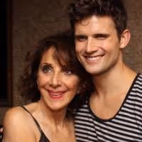 Photo Coverage: Andrea Martin Receives New PIPPIN Portrait on Tony di Napoli's…
