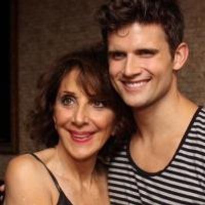 Photo Coverage: Andrea Martin Receives New PIPPIN Portrait on Tony di Napoli's Broadway Wall of Fame!
