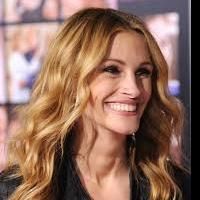 Julia Roberts Receives Hollywood Film Award for 'OSAGE COUNTY' Performance Today