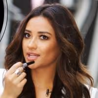 Shay Mitchell Reveals How to Perfect Your Holiday Look
