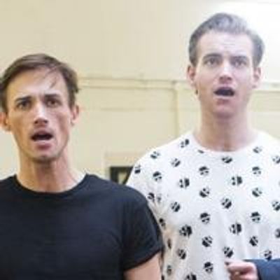 Photo Flash: Tim Driesen, Stephen Webb &amp; More in Rehearsal for JERSEY BOYS UK Tour!