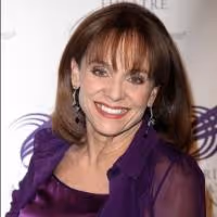 Valerie Harper Returns to Work on THE TOWN THAT CAME A-COURTIN' Following Cancer…