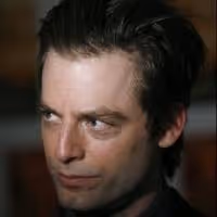 WEEDS' Justin Kirk to Star in FX's TYRANT Pilot