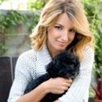 STAGE TUBE: GLEE's Vanessa Lengies Founds VAROJ! - E-Commerce With a Cause Video