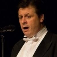 Photo Flash: Anthony Kearns Performs in Sacramento