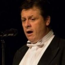 Photo Flash: Anthony Kearns Performs in Sacramento