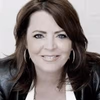 Kathleen Madigan Plays State Theatre Tonight