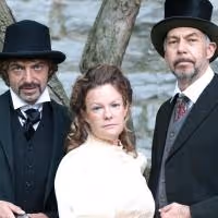 DR. JEKYLL AND MR. HYDE Plays Town Hall Theater, Now thru 10/31