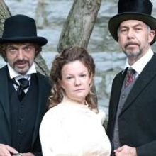 DR. JEKYLL AND MR. HYDE Plays Town Hall Theater, Now thru 10/31