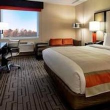 DoubleTree by Hilton Hotel Opens in Bristol, Connecticut Following Dramatic Hotel…