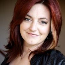 Lisa Williams's VOICES FROM THE OTHER SIDE at the DuPont Theatre 11/19