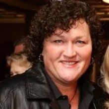 Dot-Marie Jones and Julie Newmar Set for NOTHING LIKE A DAME Q&A with Eddie Shapiro a