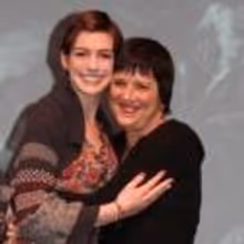 Photo Flash: Anne Hathaway Visits EMOTIONAL CREATURE