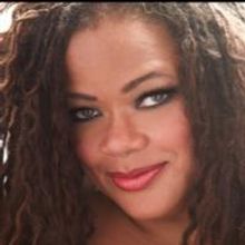 BWW Review: NATALIE DOUGLAS' Enchanting Dolly Parton Tribute Show Flies High at Birdl