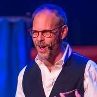 Celebrity Chef Alton Brown to Play Gallo Center