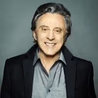 BWW Reviews: Sensational Frankie Valli Earns Resounding Applause in Providence…