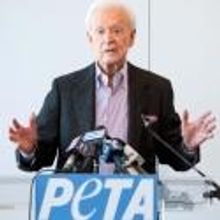 Bob Barker Urges Oregon Zoo to Secure Baby Elephant’s Ownership