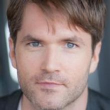 BWW Reviews: Delightful Musical Revue Rings in Christmas at the Good