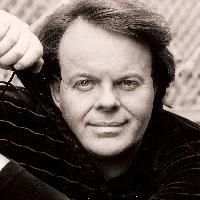 Kelly Briggs Brings Concert to Pitman, 11/09