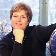 Broadcast Travel Expert Stephanie Abrams Inspires Alan Cooke to Write 'Stephanie's Ir