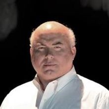 BWW Reviews: DRACULA Haunts Theatre