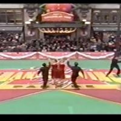 STAGE TUBE: SIDE SHOW is 'Ready to Play' at Thanksgiving Day Parade