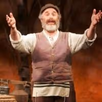 BWW Reviews: Balancing Traditions for Characters, Audience with FIDDLER ON THE ROOF…