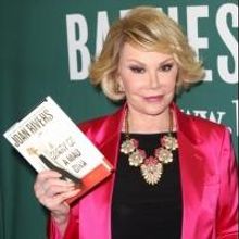 Photo Coverage: Joan Rivers Signs Copies of 'Diary of a Mad Diva'