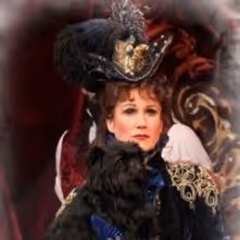FREEZE FRAME: Westminster Dog Show Winner Banana Joe Makes Broadway Debut in THE…