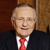 Philip J. Smith Honored at Theatre Development Fund Gala Tonight; Bernadette Peters…