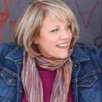 BWW Reviews: Kim Grogg Takes Cabaret Crowd 'Where the Love Is' Amidst Casual…
