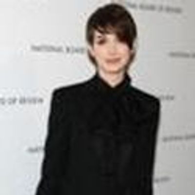 Anne Hathaway Carries Jill Milan Clutch to NBR Awards Gala