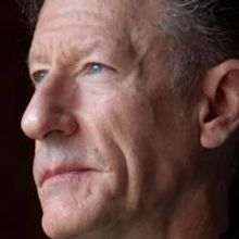 BWW Reviews: Lyle Lovett Leaves New Albany Audience With More Than Tricks