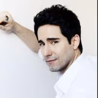 John Lloyd Young Makes Segerstrom Center Debut Tonight