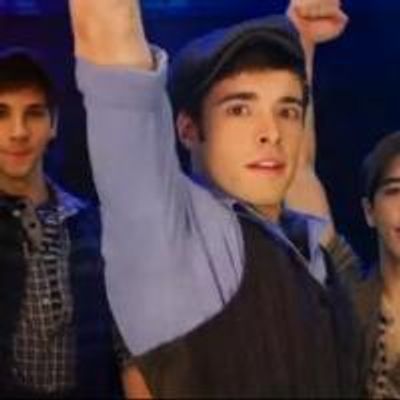 TV Exclusive: First Look at New NEWSIES Commercial!