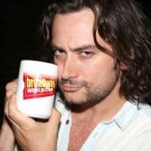 WAKE UP with BWW 8/20/14 - Rannells Gets Glittery as HEDWIG, Three Broadway…